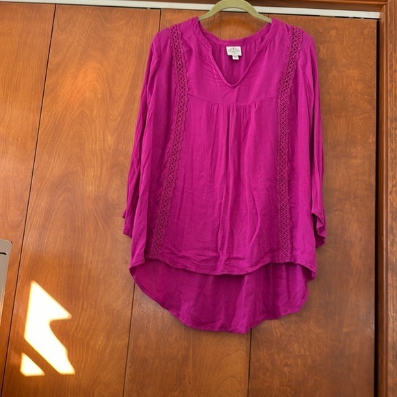 St. John's Bay Other - Women’s shirt V-5